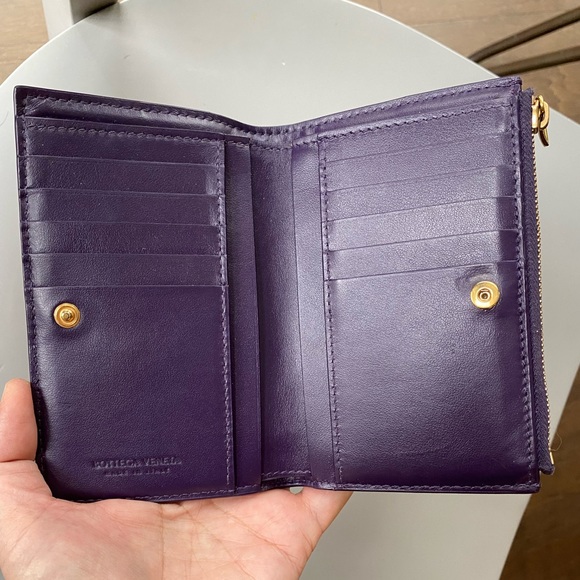 Bottega Venetta Small Bi-Fold Zip Cassette Wallet - Picture 7 of 12